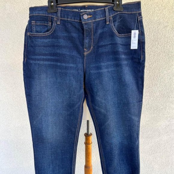 New with tag Old Navy Women's Jeans size 14 - Picture 1 of 5